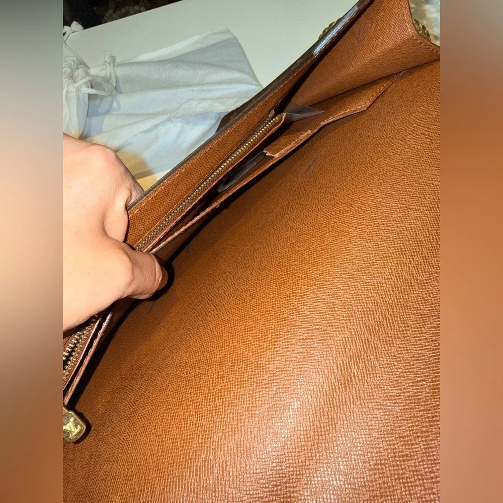 LOUIS VUITTON Monogram Porte Documents Bandouliere Bag.